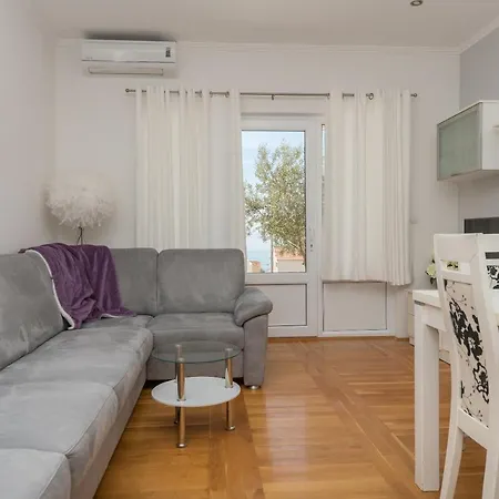 Apartament Long *
