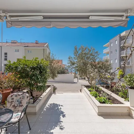Long Apartament *