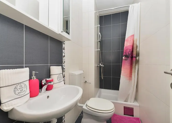 Long Apartment Makarska