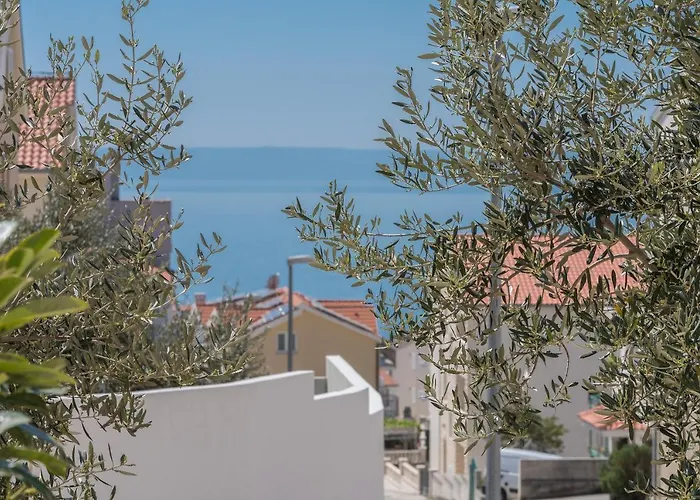 Long Apartment Makarska