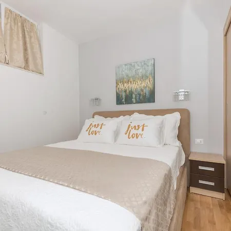 Long Appartement Makarska