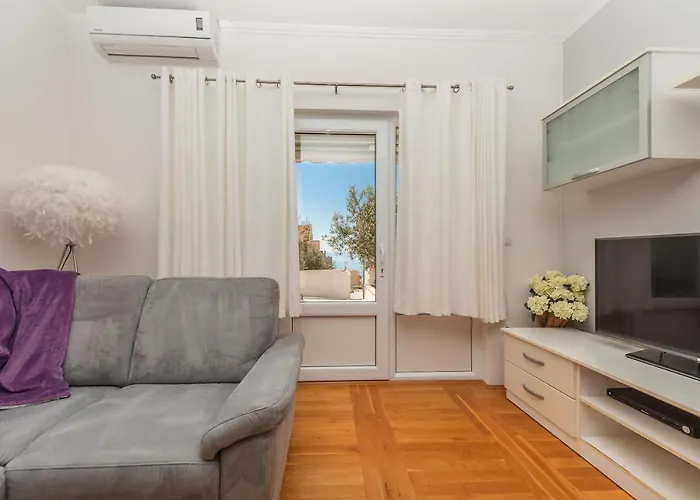 Long * Макарська